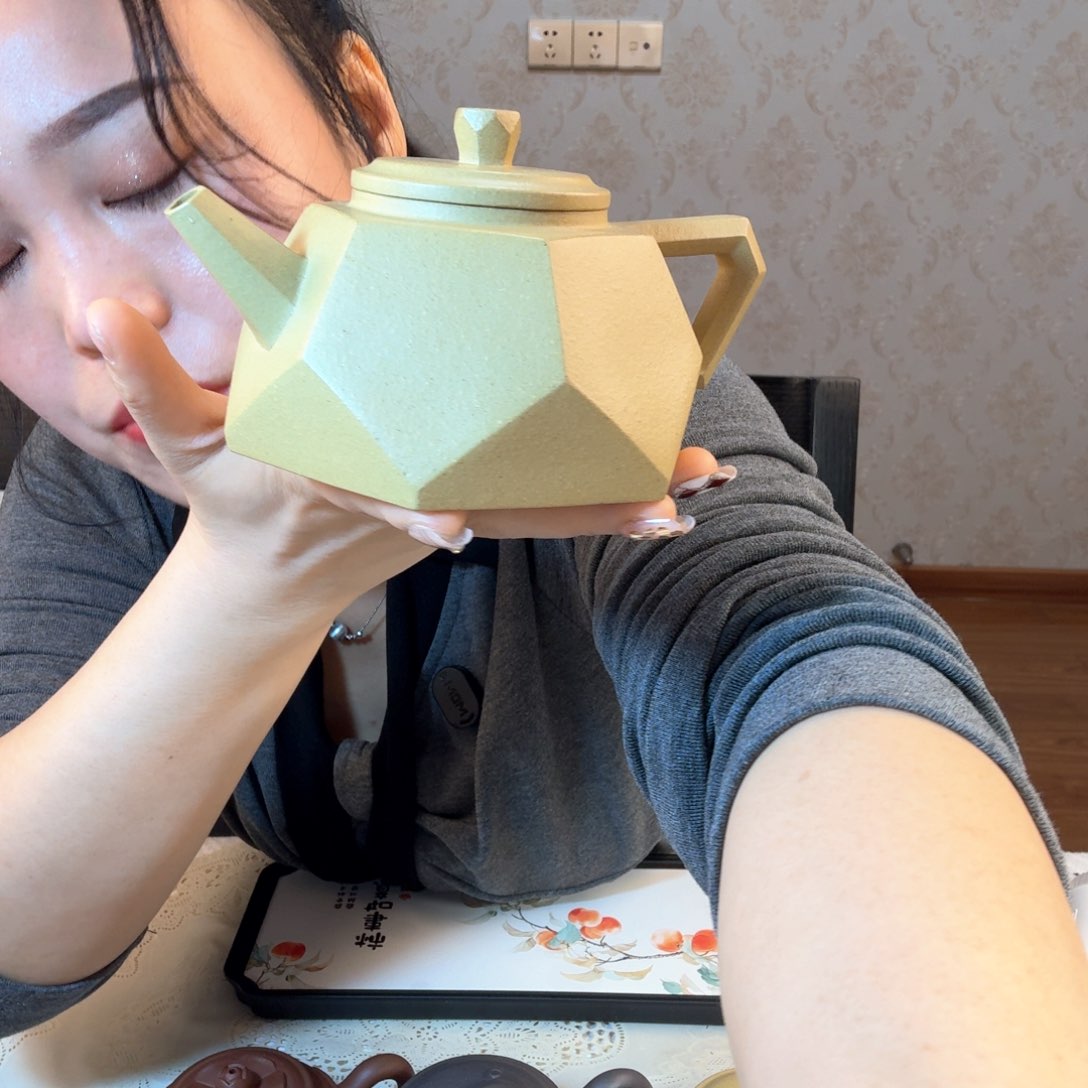 紫砂茶壶四**输精工制作