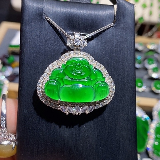 翡翠未镶嵌颈饰吊坠