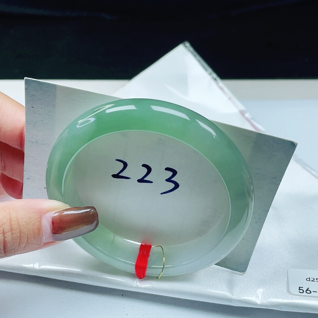 翡翠未镶嵌手镯 正圈56