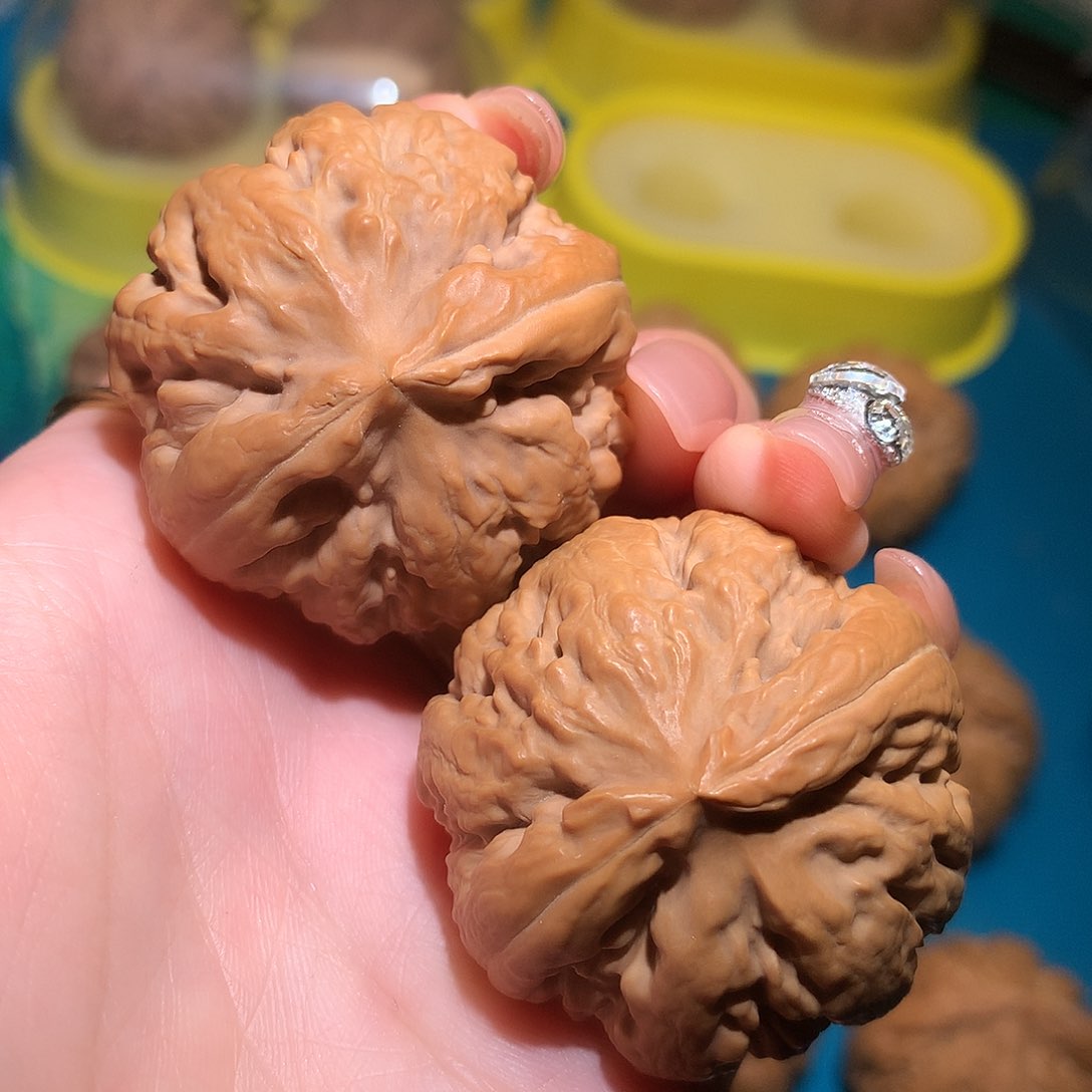 文玩核桃把件岁**好霸王龙
