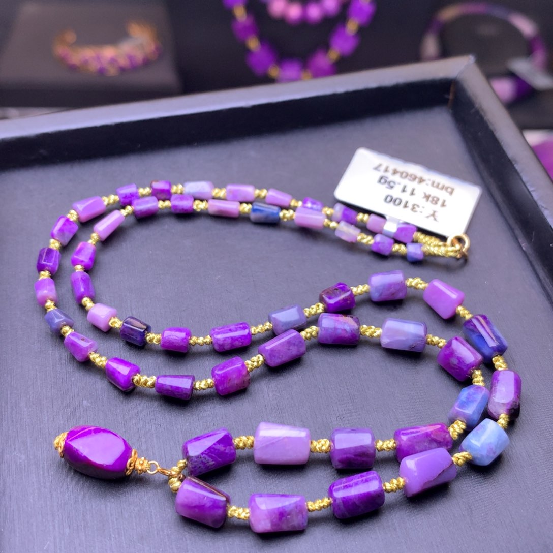 18K金镶嵌苏纪石（舒俱来）项链