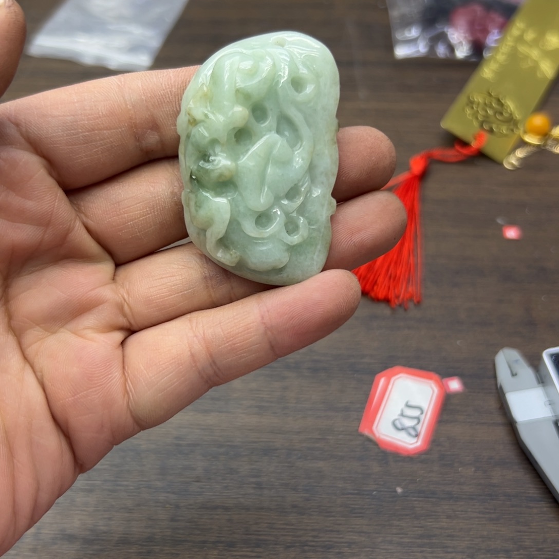 翡翠未镶嵌颈饰1448