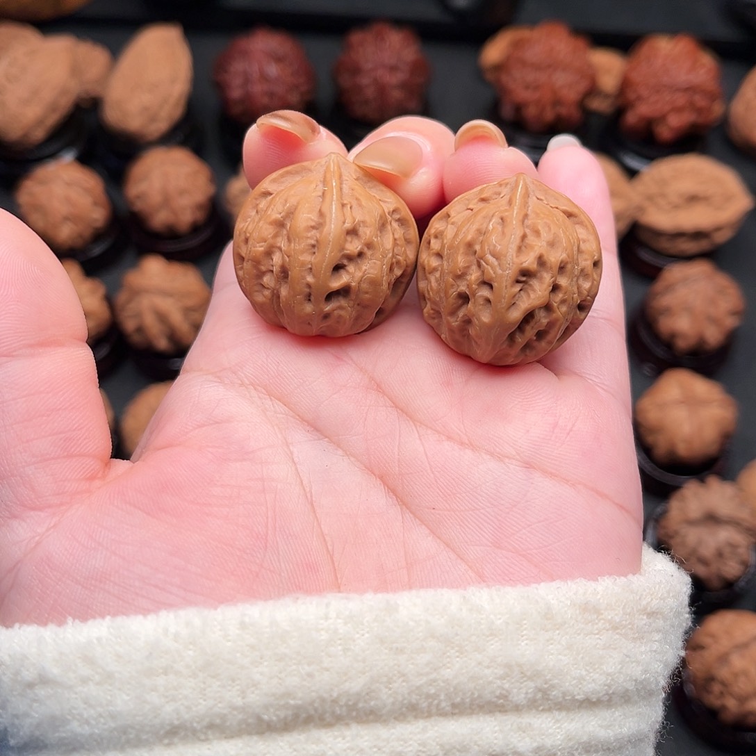 余***明把件文玩核桃L四棱