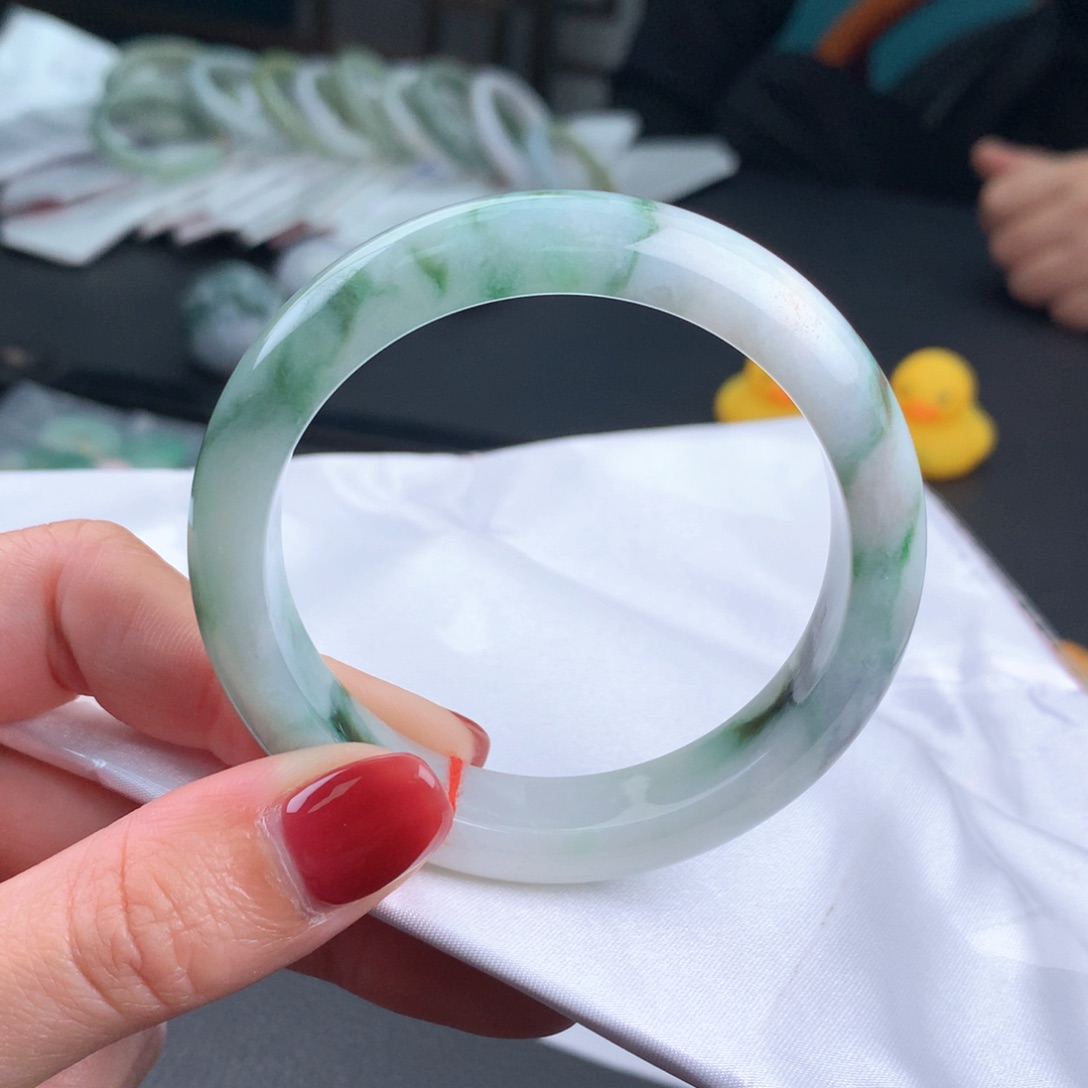 翡翠手镯未镶嵌55.9正圈