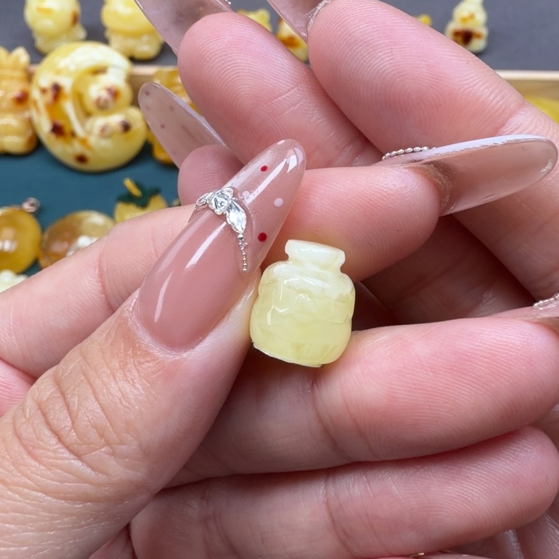 琥珀未镶嵌裸石蜜蜡