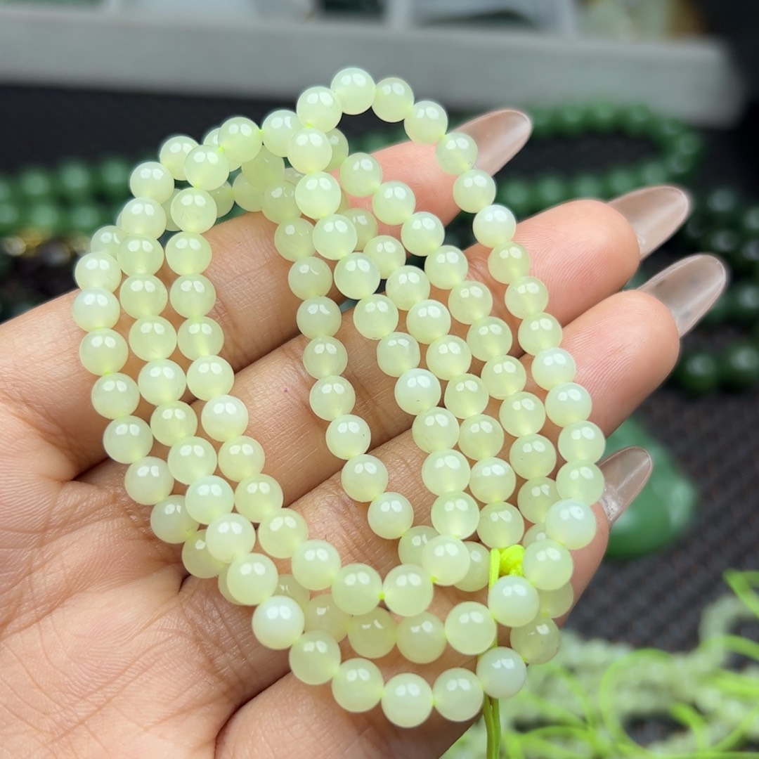 和田玉吊坠未镶嵌