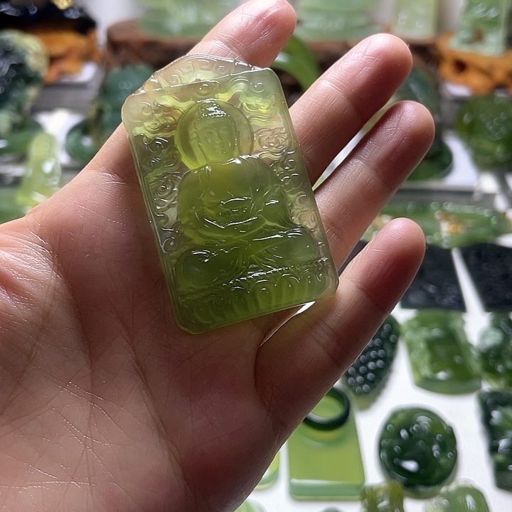 蛇纹石玉颈饰未镶嵌E***a