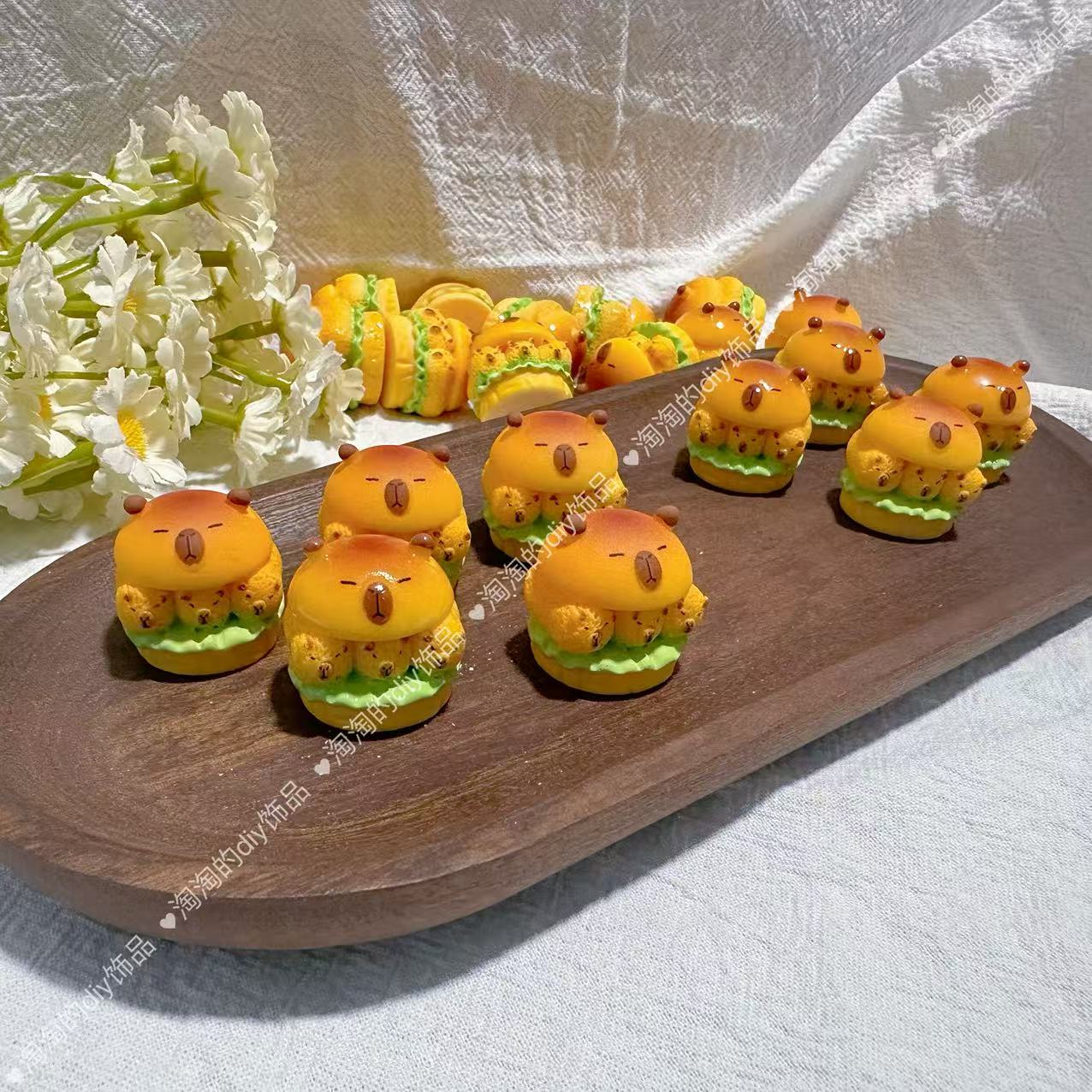 【淘妈定制--卡皮巴拉汉堡】树脂手工diy饰品可爱配件