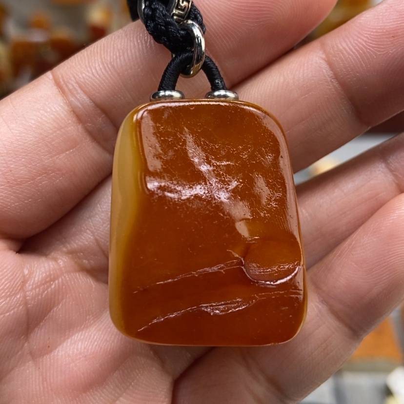 【闪购商品】琥珀颈饰未镶嵌