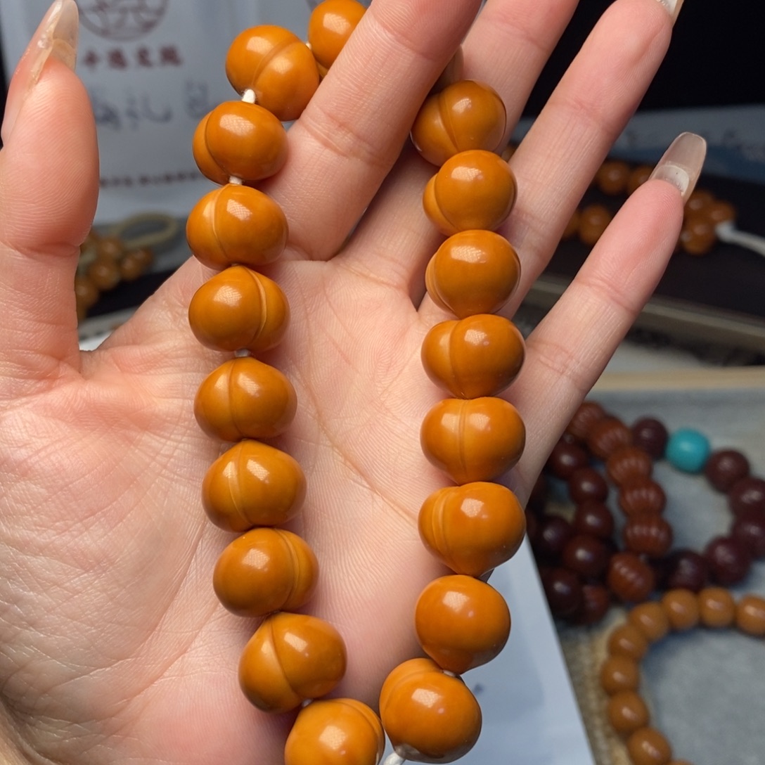 手串猴头核桃高定玻璃底屁桃