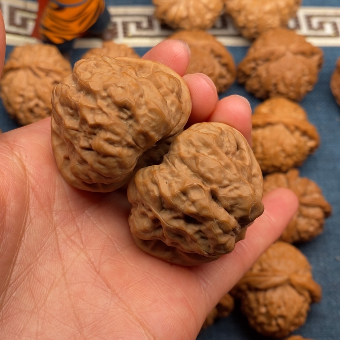 文玩核桃把件41.9开背蛙