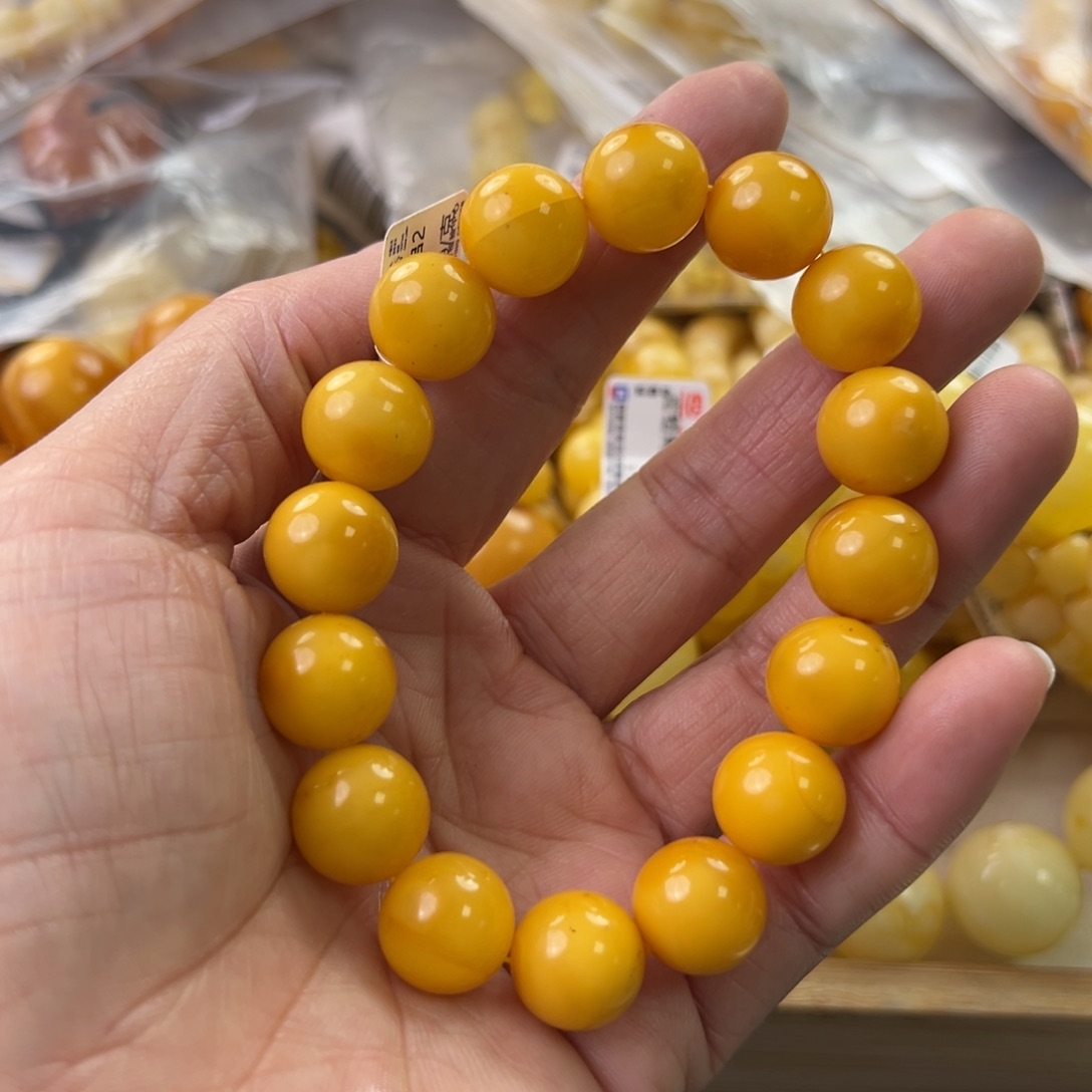 未镶嵌琥珀珠宝奇石