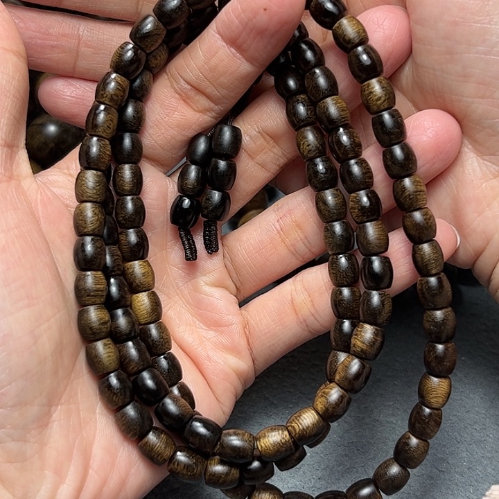 沉香手串白棋留疤