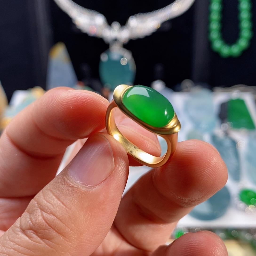 翡翠戒指18K金镶嵌冰绿中国风戒指