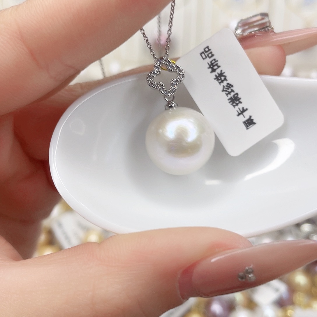 淡水珍珠吊坠(赠链)未镶嵌