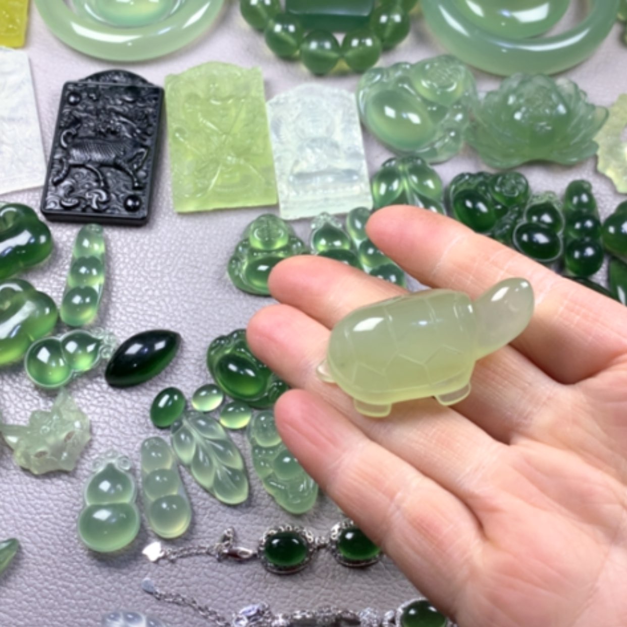 【闪购商品】蛇纹石玉岫玉未镶嵌