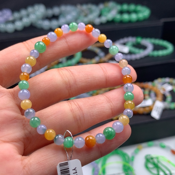 翡翠未镶嵌手镯卡