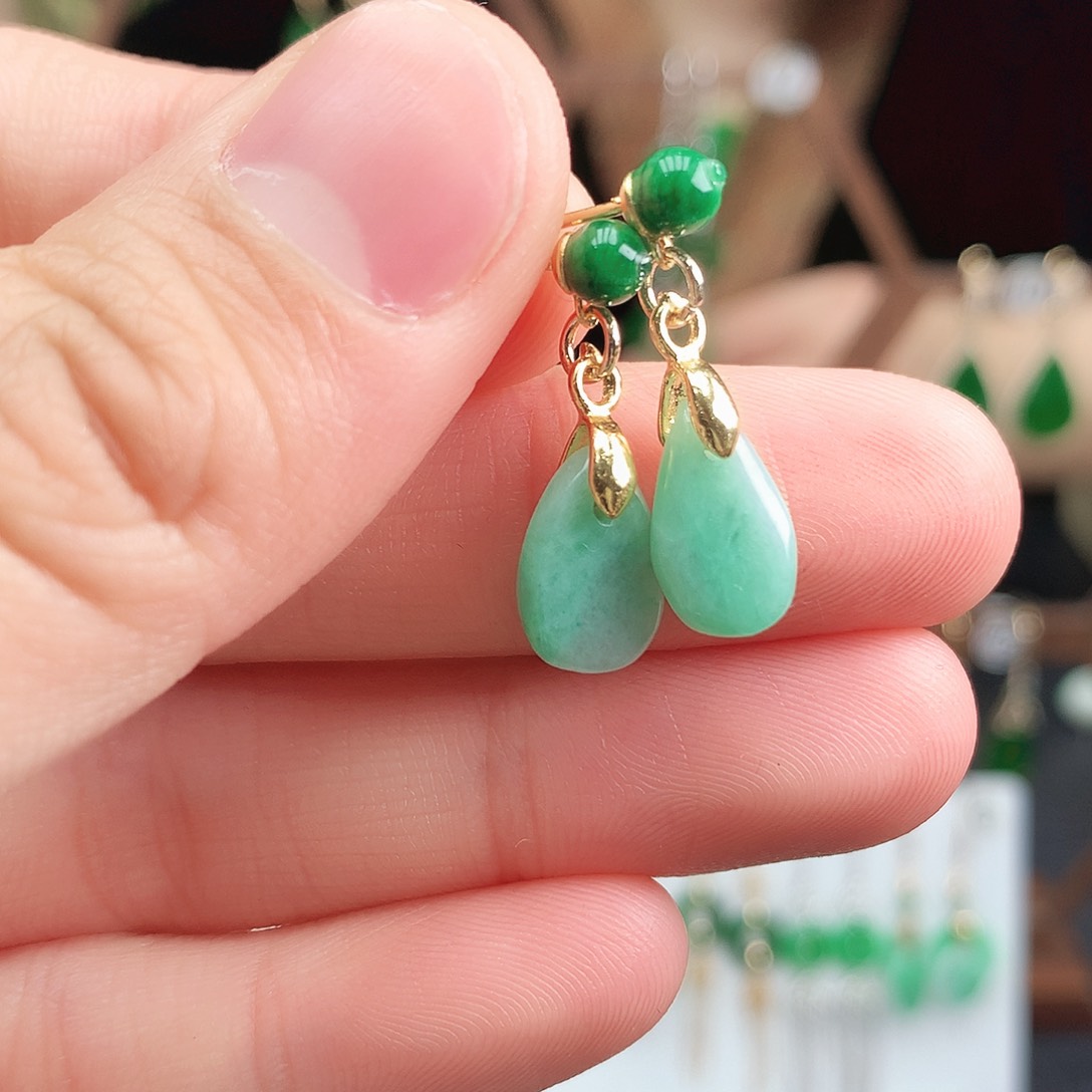 翡翠耳饰未镶嵌耳饰