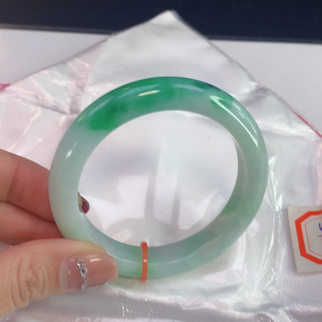 翡翠手镯未镶嵌天然A货翡翠12