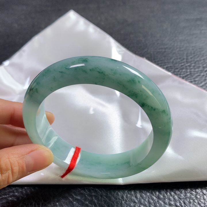 翡翠未镶嵌手镯60➕