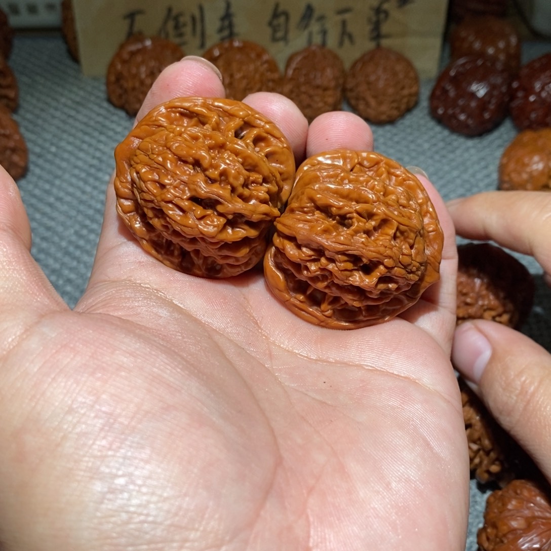 文玩核桃把件42虎头