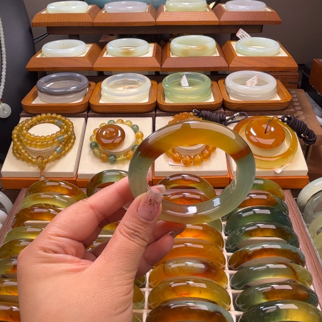 蛇纹石玉未镶嵌57-58