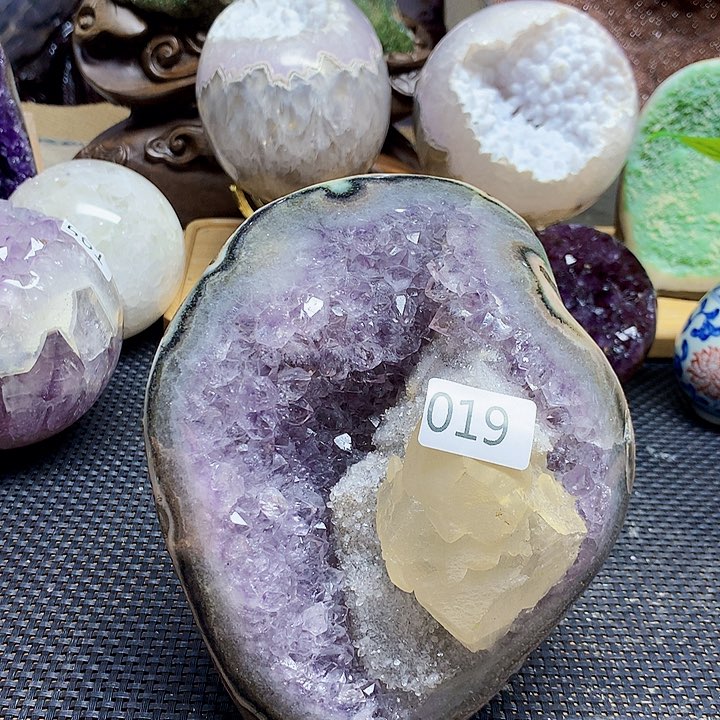 未镶嵌紫晶大型摆件（非配饰）