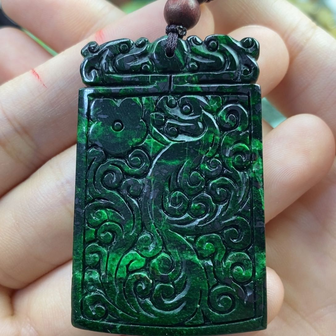 翡翠未镶嵌颈饰用****0