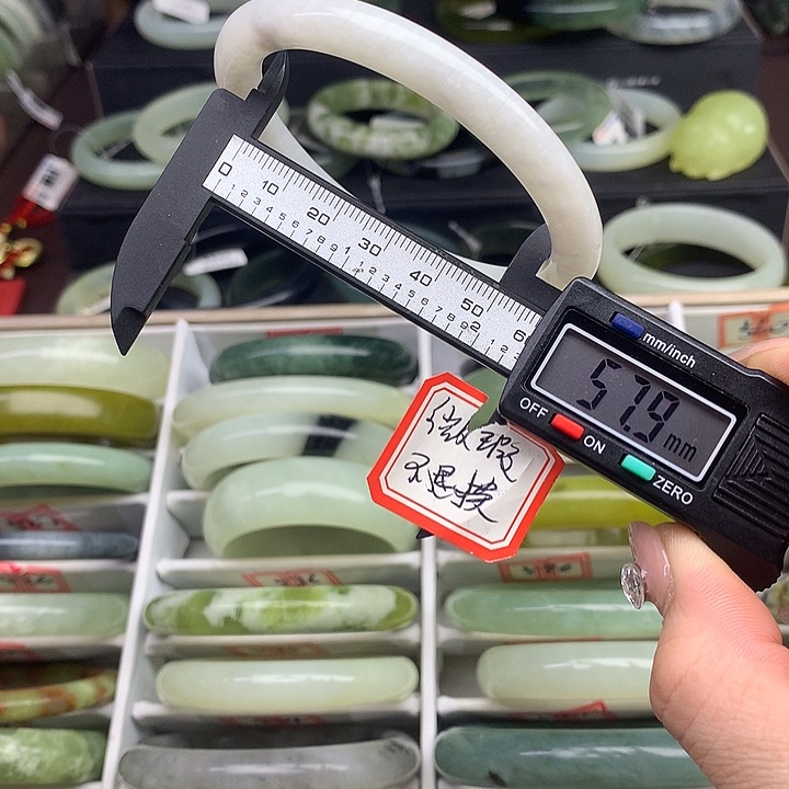 蛇纹石玉手镯未镶嵌522