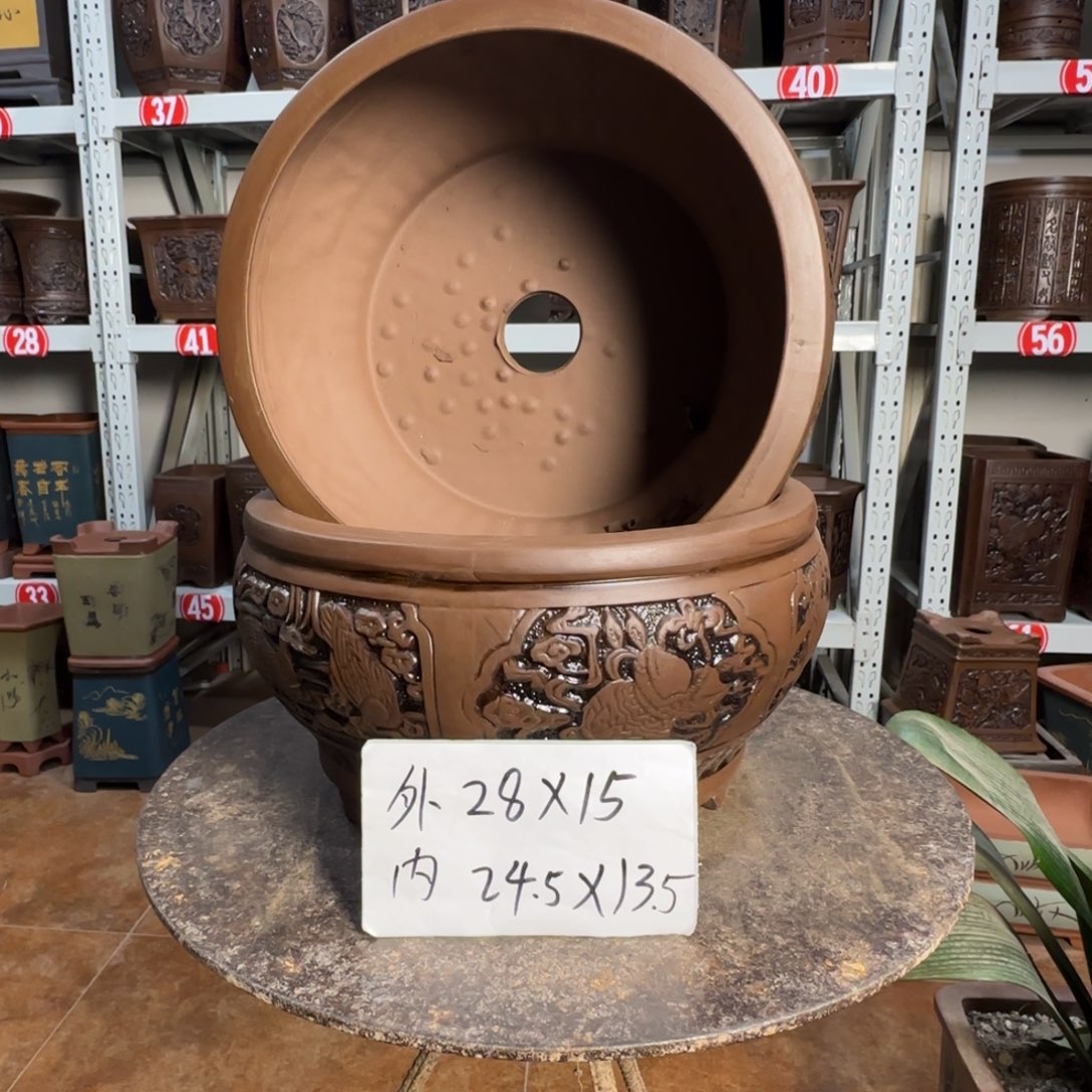 紫砂花盆，有1厘米左右尺寸差距，有色差