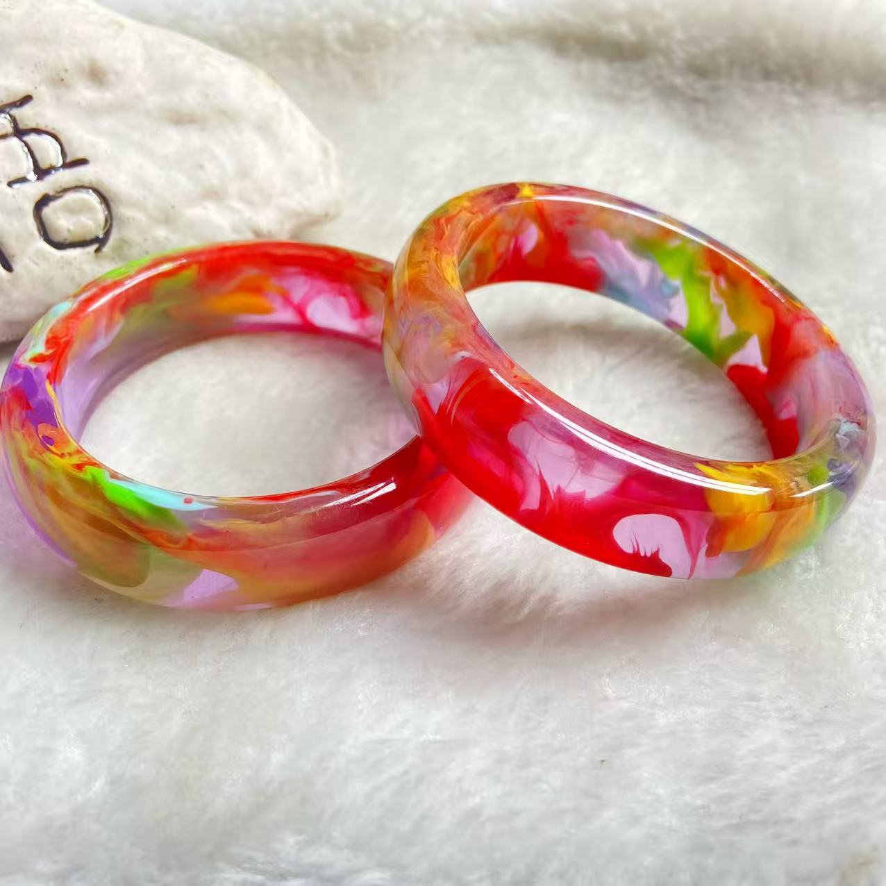 Y典藏品 七彩宽版高端手镯美观大气美轮美奂尽显魅力