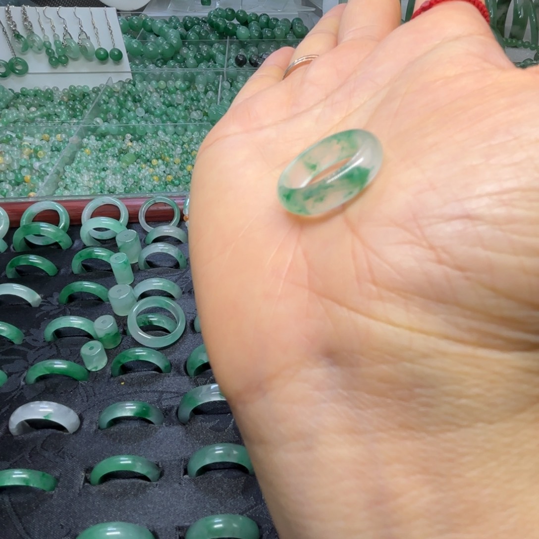 石英质玉（非洲翠）未镶嵌戒指  珠子  手镯飘花戒指