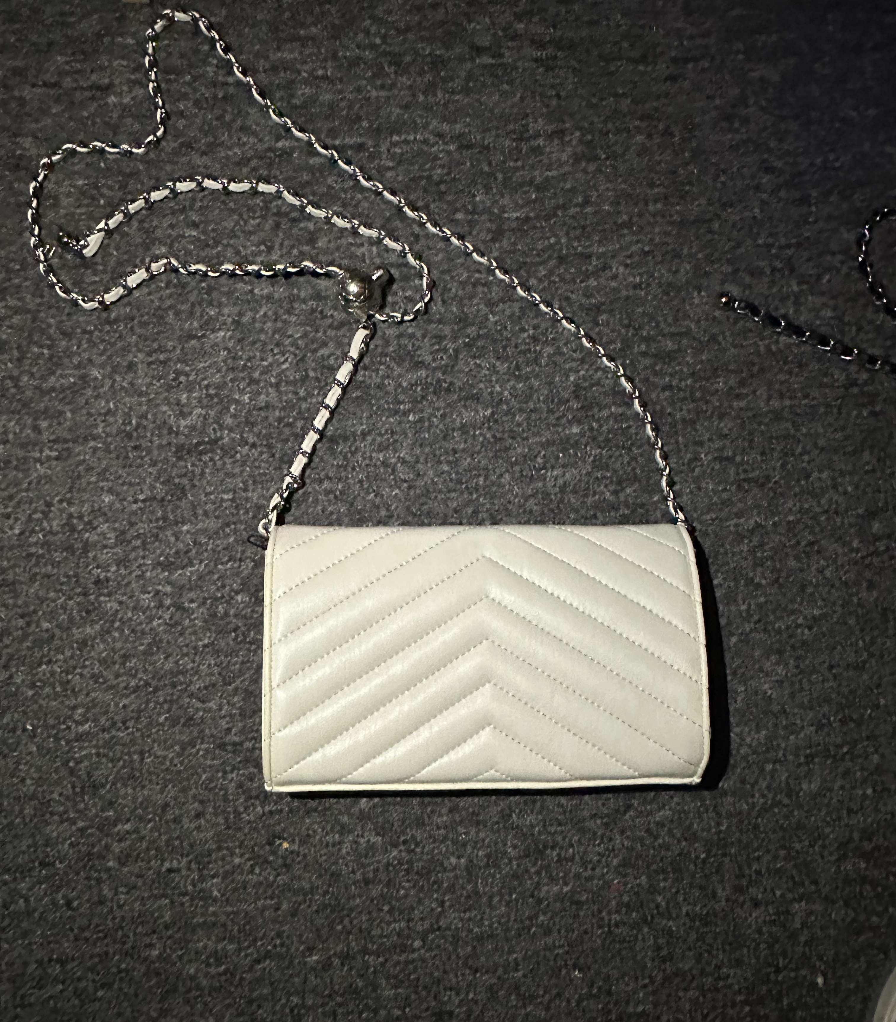 LQ-WITH-QUEEN真皮女包白色信封-亮