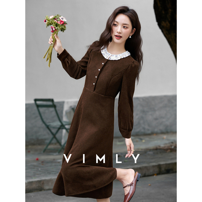 M梵希蔓棕色法式复古花边圆领连衣裙女秋收腰显瘦a字长裙A3196