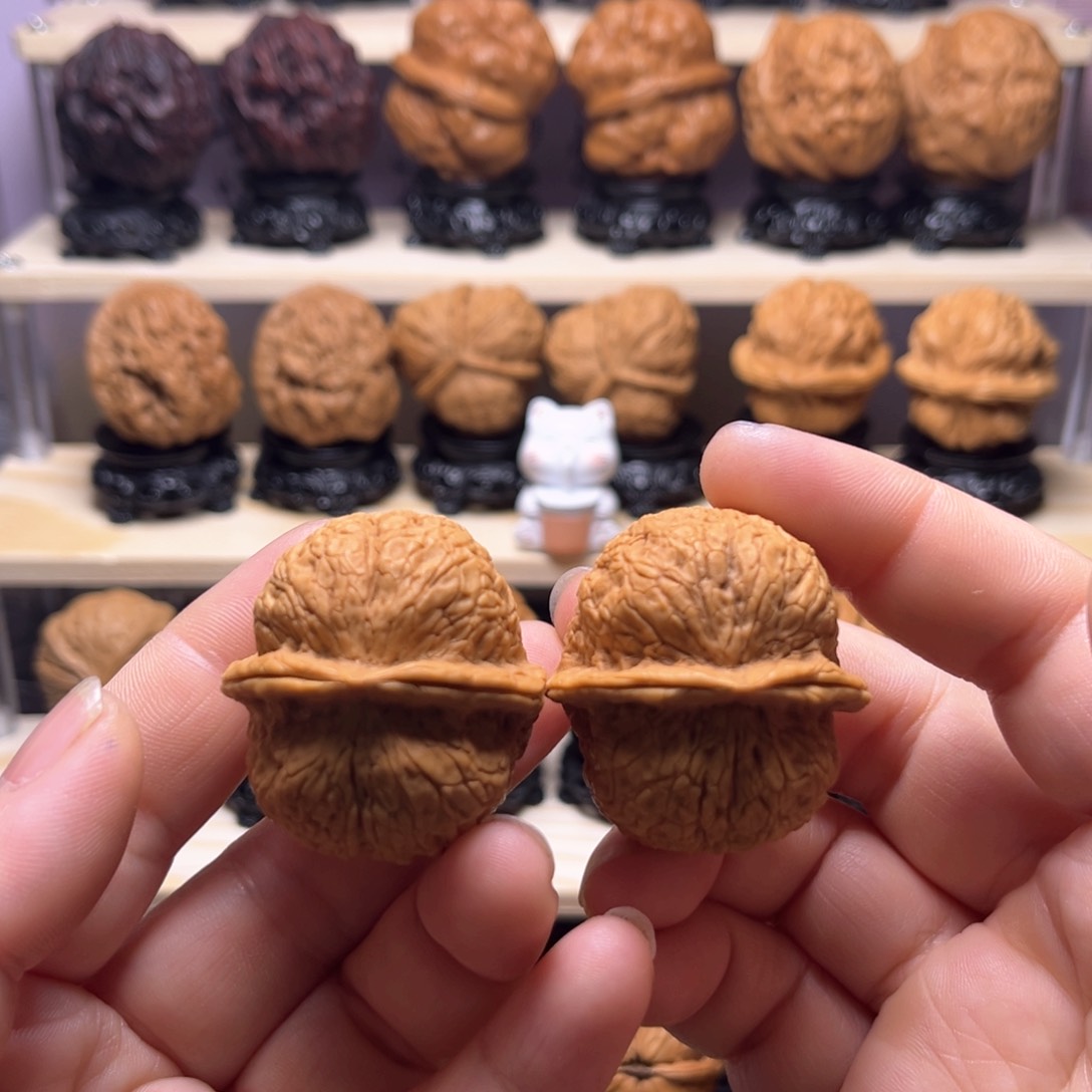 文玩核桃吊坠32w狮子头39尺