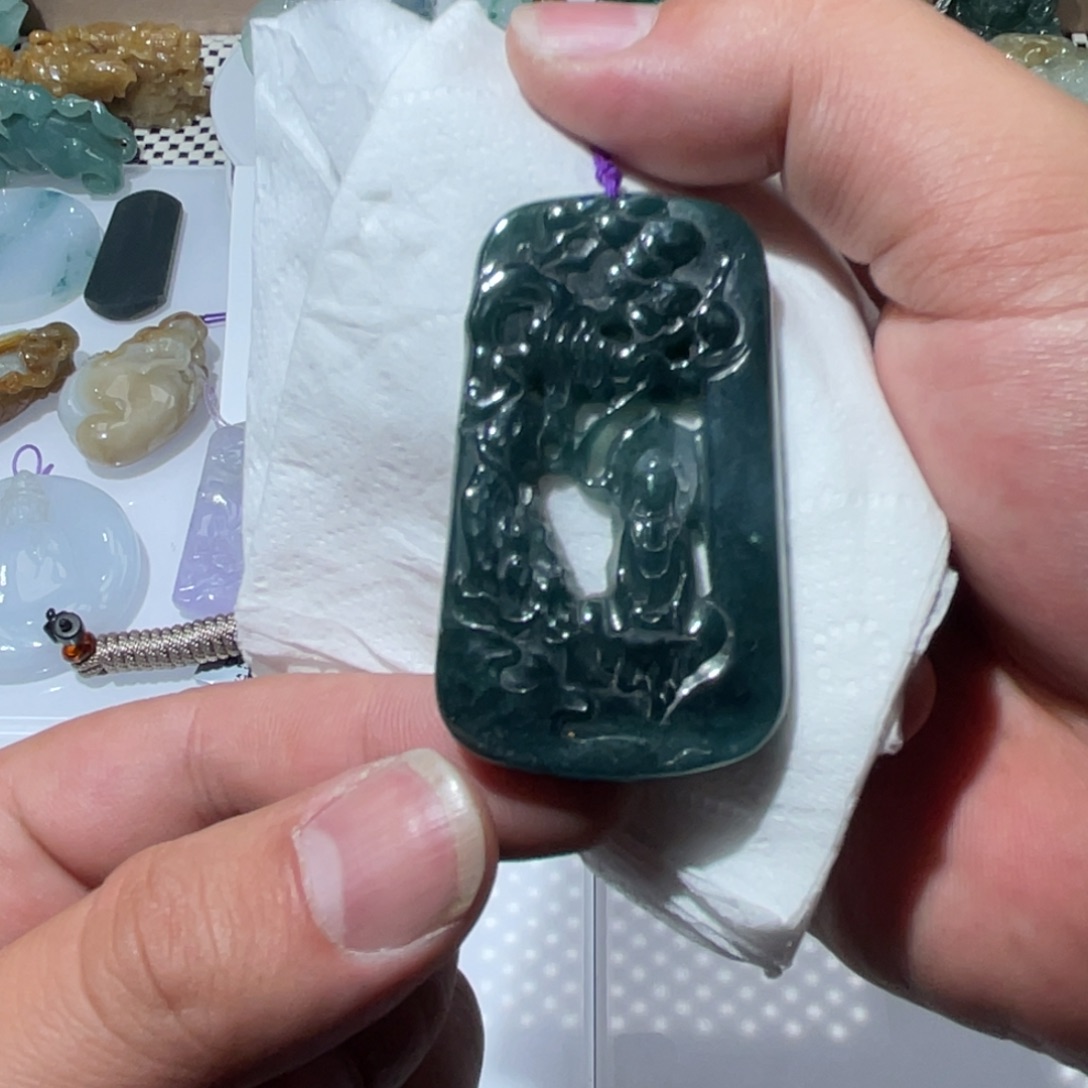 翡翠颈饰未镶嵌天然