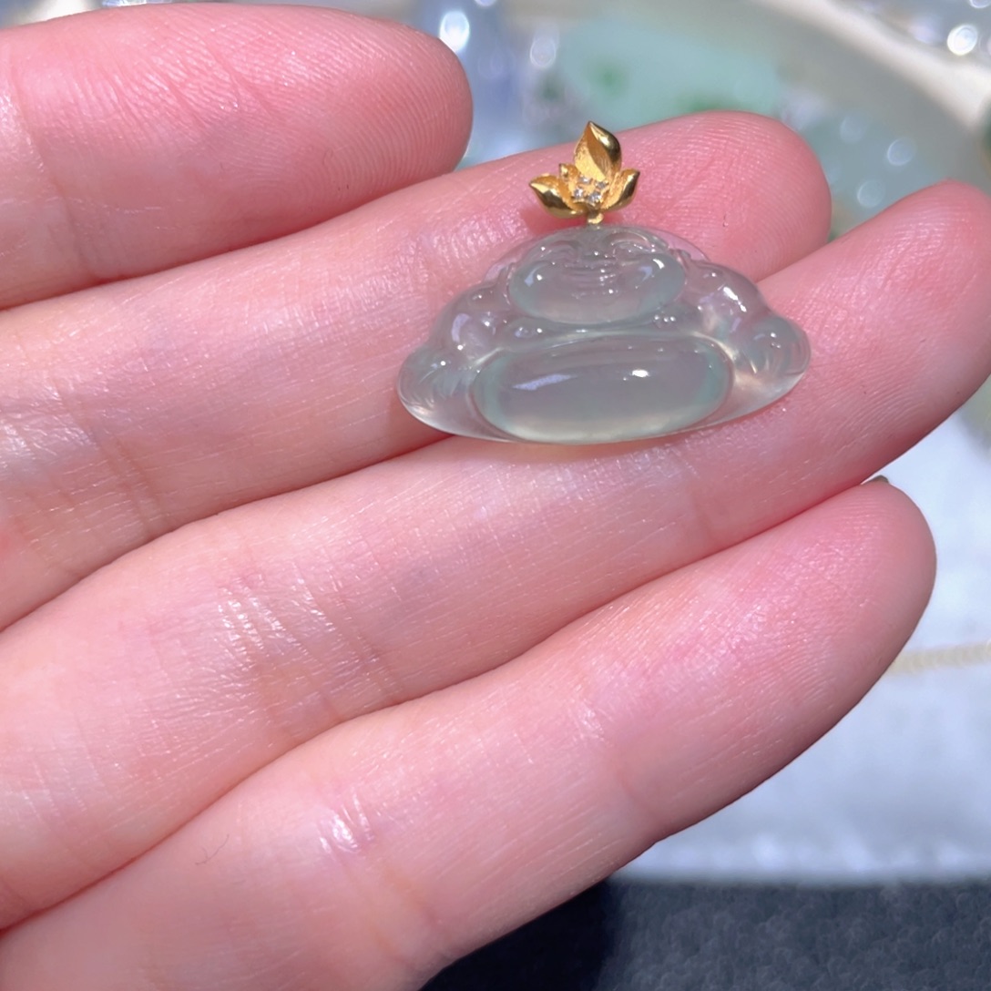翡翠颈饰18K金镶嵌翡翠