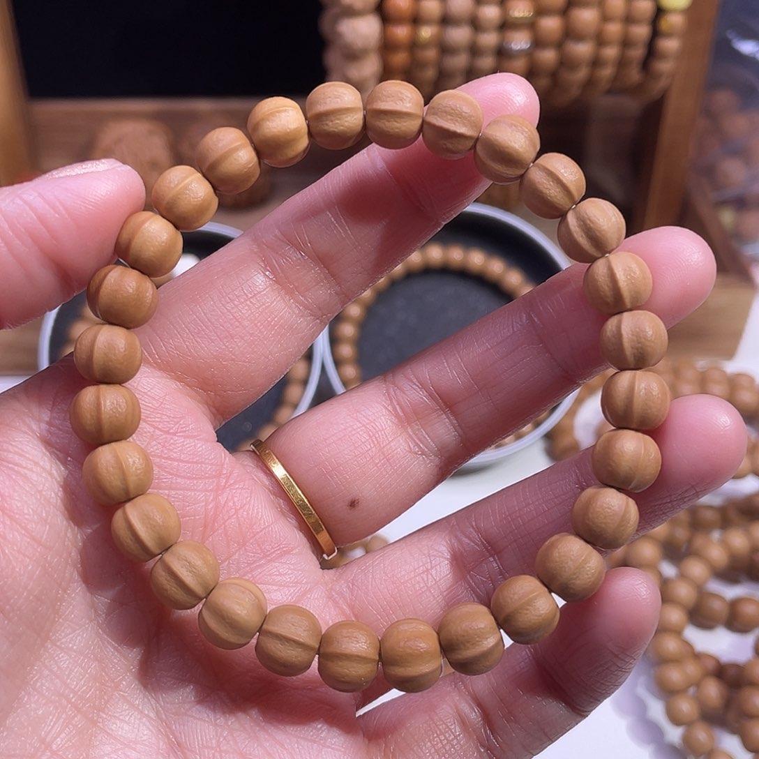 y***.吊坠猴头核桃鲨鱼8.5mm全品