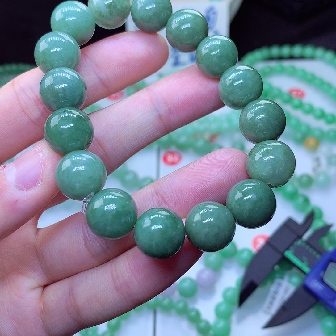 翡翠毛衣链未镶嵌