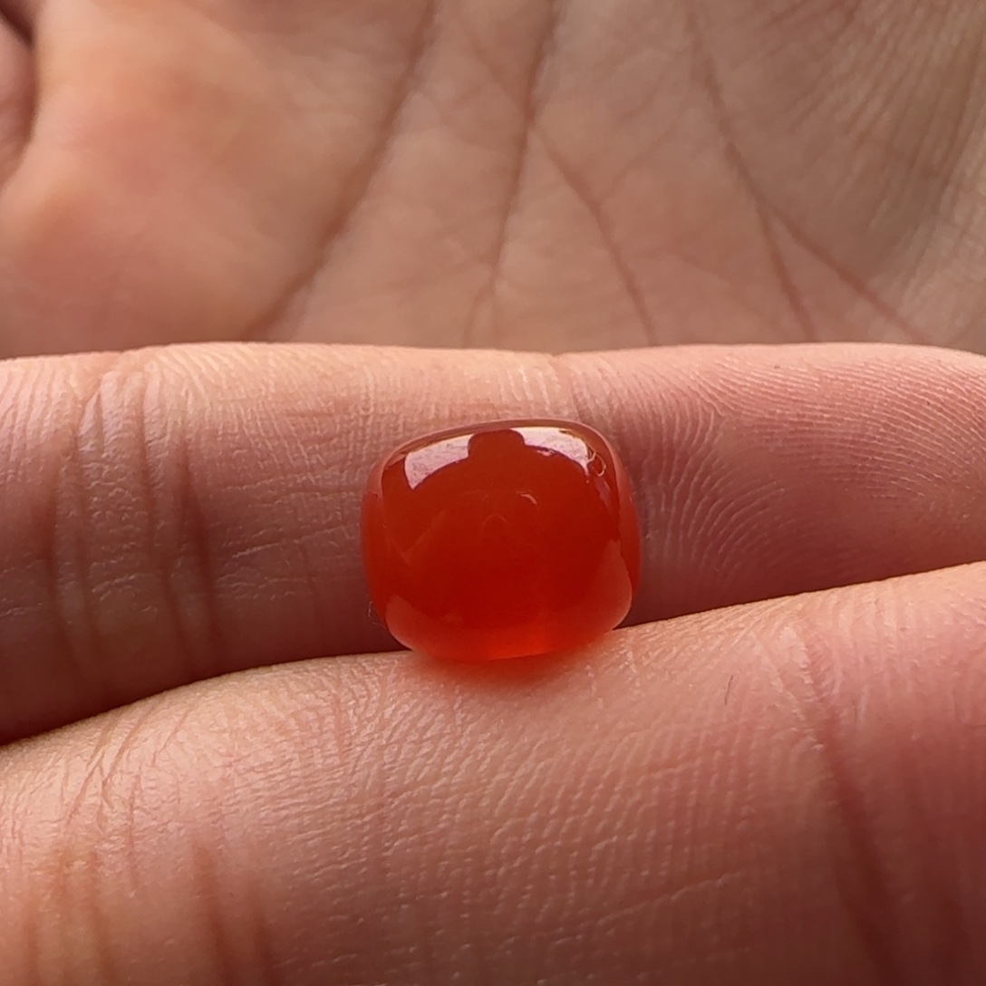 张***森南红玛瑙未镶嵌老型9.3*7.7孔道大