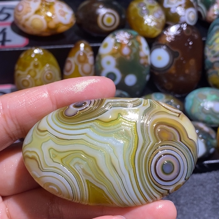 玛瑙/玉髓未镶嵌珠宝半成品109