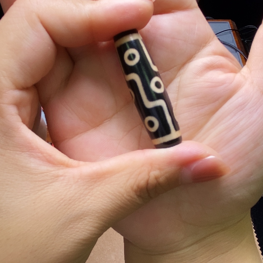 潘***少玛瑙/玉髓未镶嵌颈饰