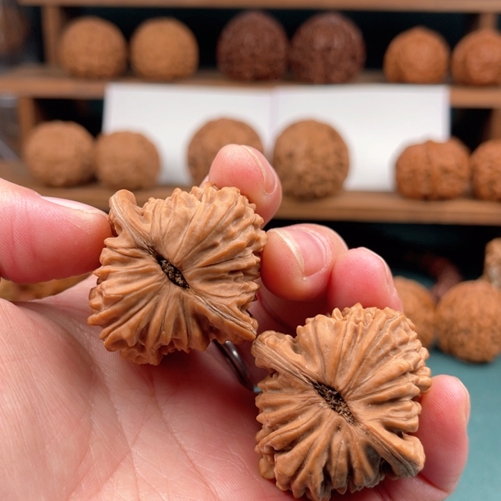 文玩核桃把件38/39平谷四座楼