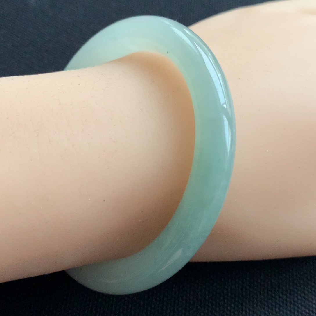 翡翠未镶嵌手镯4号