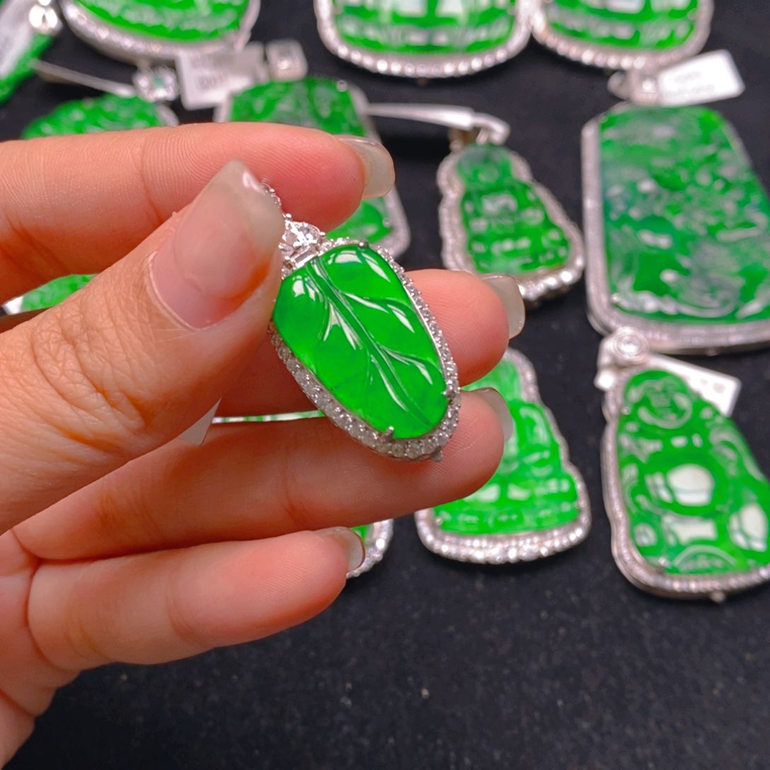 翡翠颈饰银S925镶嵌88888888888