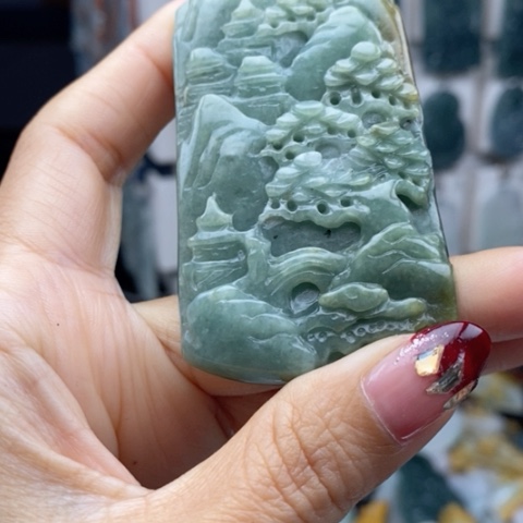 翡翠颈饰未镶嵌翡翠