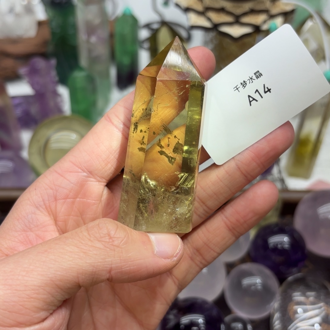 未镶嵌水晶珠宝半成品