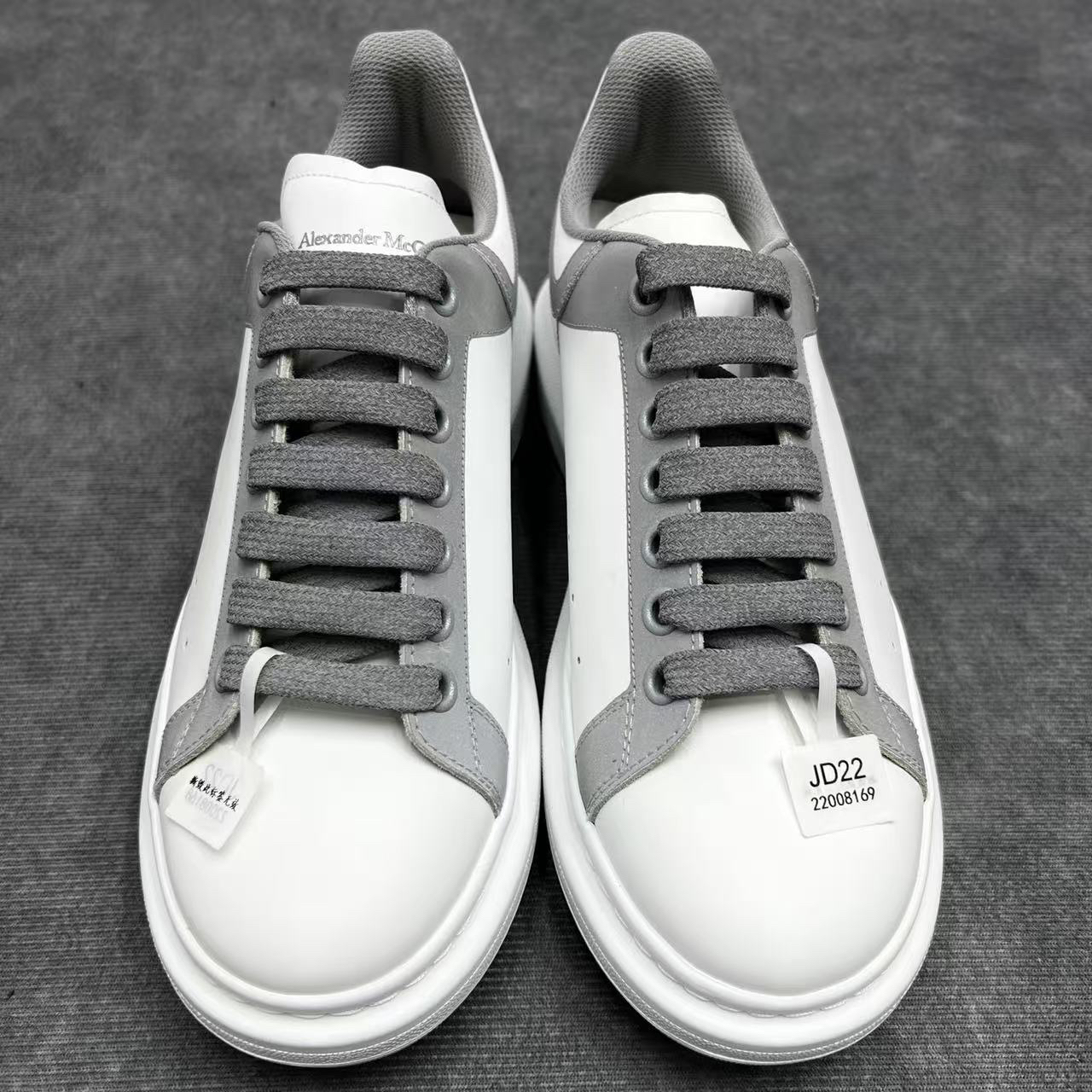 未使用 Alexander McQueen/亚历山大·麦昆 小白鞋舒适百搭运动鞋