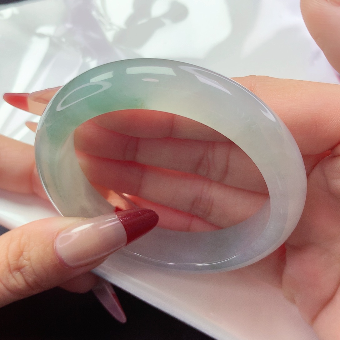 【闪购商品】翡翠手镯未镶嵌a 197006