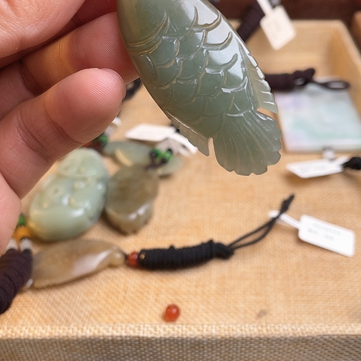 和田玉颈饰未镶嵌